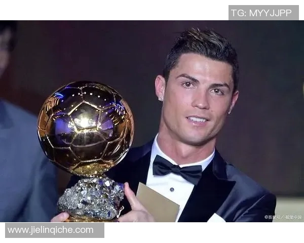 足球场上的闪耀明星：聚焦11号球员的传奇与荣耀